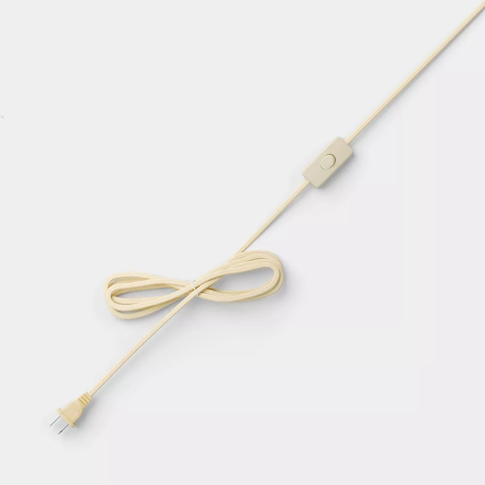 Lampa wisząca o kulistym kształcie z plecionym kloszem